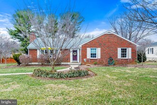 204 Norfolk Dr, Warrenton, VA 20186