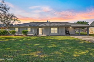 914 Dartez Dr, New Iberia, LA 70563