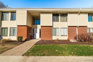 45 Bee Hunter Ct Unit B, East Amherst, NY 14051