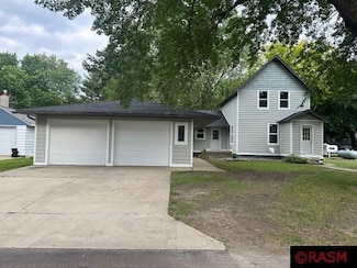 204 N 2nd St, Odin, MN 56160