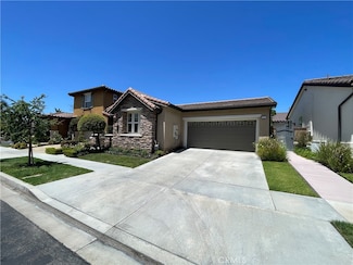 25 Saintsbury, Irvine, CA 92602
