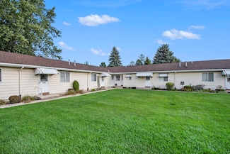 5904 Leisure South Dr SE, Grand Rapids, MI 49548