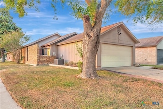 423 Waterford Dr, Victoria, TX 77901