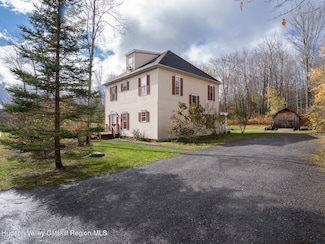 77 Overlook Dr, Hunter, NY 12442