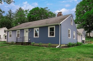537 Weeks St, Jamestown, NY 14701