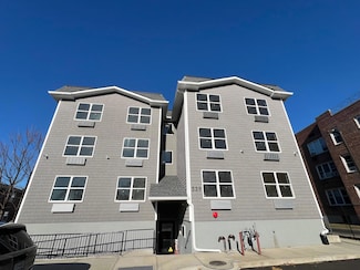 539 Front St, Hempstead, NY 11550