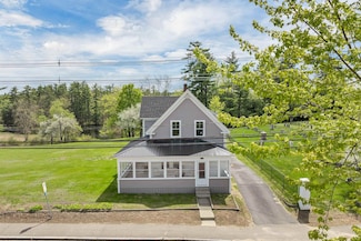 29 Main St, Alton, NH 03809