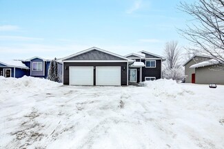 953 Carolina Pkwy NW, Hutchinson, MN 55350