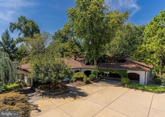 10520 Oaklyn Dr, Potomac, MD 20854