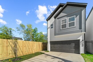 9021 Comal St, Houston, TX 77051