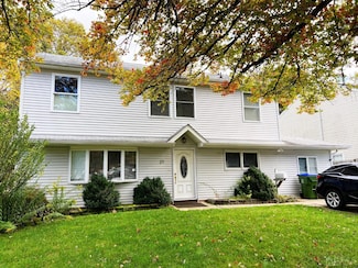 21 Raleigh Rd, Edison, NJ 08817