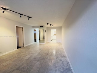 6191 SW 37th St Unit 110, Davie, FL 33314
