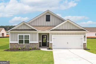 236 Oliver Dr, Locust Grove, GA 30248