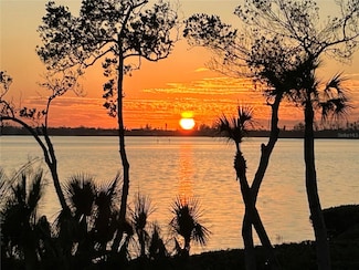 76 Tidy Island Blvd, Bradenton, FL 34210