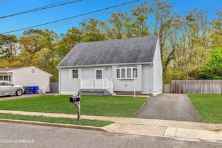 957 Harrison Rd, Toms River, NJ 08753