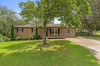 1307 Calhoun St, Tuscumbia, AL 35674