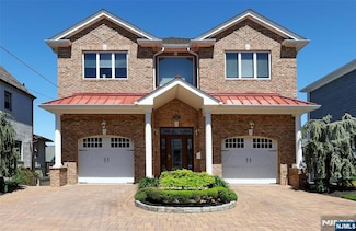 543 Page Ave, Lyndhurst, NJ 07071