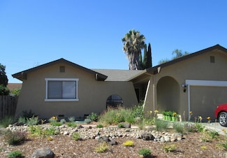 130 Quietwood Dr, Vacaville, CA 95688