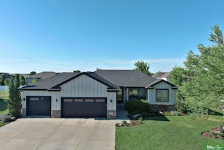 2326 E 16th St, York, NE 68467