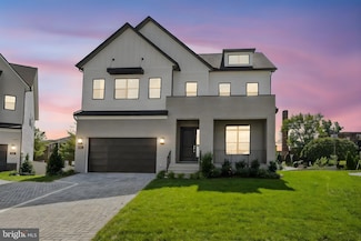 841 N Manchester St, Arlington, VA 22205