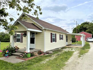 2147 Highway 32, Half Way, MO 65663