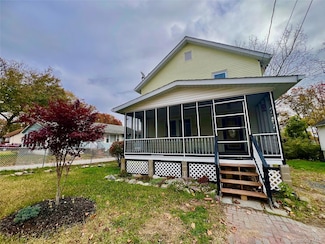 229 Commonwealth Ave, Middletown, NY 10940