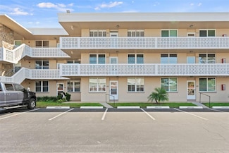 4915 Bay St NE Unit 324, Saint Petersburg, FL 33703