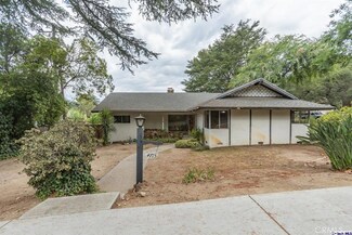 4715 Palm Dr, La Canada Flintridge, CA 91011