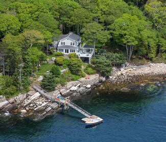 47 Linekin Rd, Boothbay Harbor, ME 04538