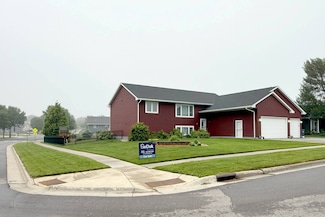 1001 Cherry Dr, Watertown, SD 57201