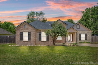 1007 W Beech St, Skiatook, OK 74070
