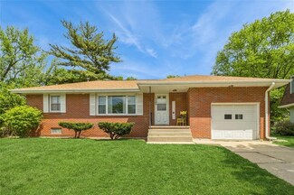 1506 W 6th Ave, Indianola, IA 50125