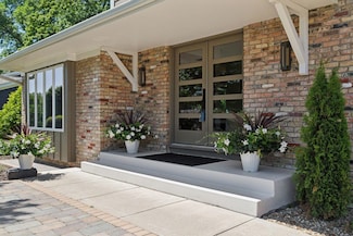 7000 Lanham Ln, Edina, MN 55439