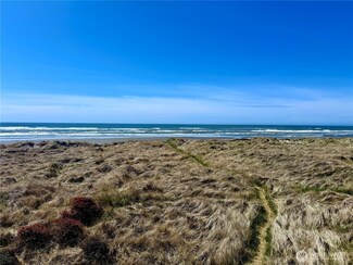 1311 Ocean Shores Blvd SW Unit 3, Ocean Shores, WA 98569
