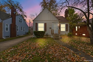 20301 Kenosha St, Harper Woods, MI 48225