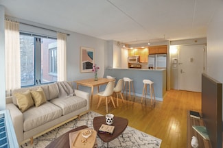 53 Boerum Place Unit 3H, Brooklyn, NY 11201