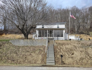 7083 Abbs Valley Rd, Bluefield, VA 24605