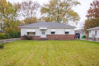 5718 Columbia Dr, Bedford, OH 44146