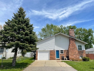2943 Hartline Dr, Rochester Hills, MI 48309