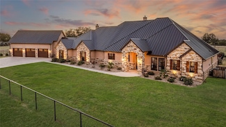 1704 Silverado Dr, Weatherford, TX 76087