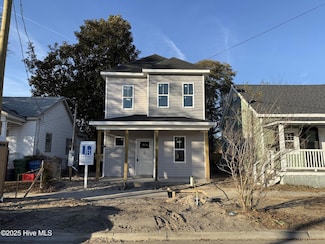607 Swann St, Wilmington, NC 28401