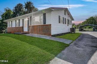 533 Oak Grove Rd, Johnson City, TN 37615