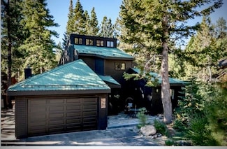 26 Sugar Pine Dr, Mammoth Lakes, CA 93546