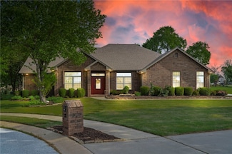 802 Charles Ln, Prairie Grove, AR 72753