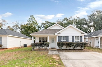 825 Willow Bridge Dr W, Mobile, AL 36695