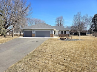 1760 Cottonwood Cir, Saint Cloud, MN 56303