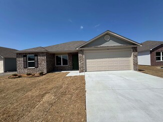 19 Fallen Oak Dr, Conway, AR 72032