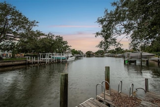 424 W Davis Blvd, Tampa, FL 33606