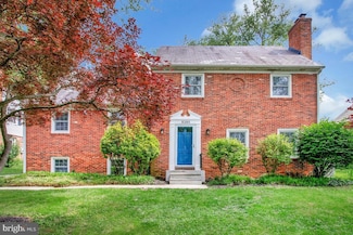 8205 Robin Hood Ct, Towson, MD 21204