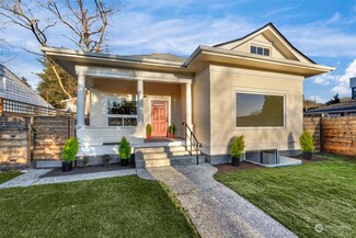 3028 NE Blakeley St, Seattle, WA 98105
